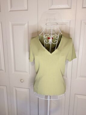 Anne Klein Light Green Short Sleeve V-Neck Top